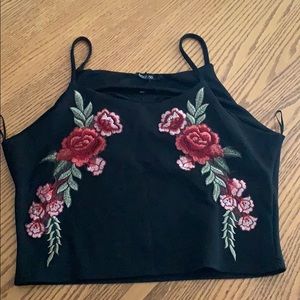 Black rose boohoo crop top never worn